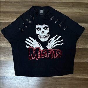 Misfits x Social Collision Skeleton Hands Graphic Black cropped women’s L